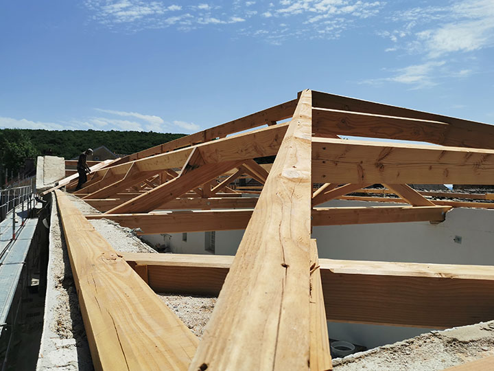 Nouvelle Nectoux charpente traditionnelle en Saône-et-Loire